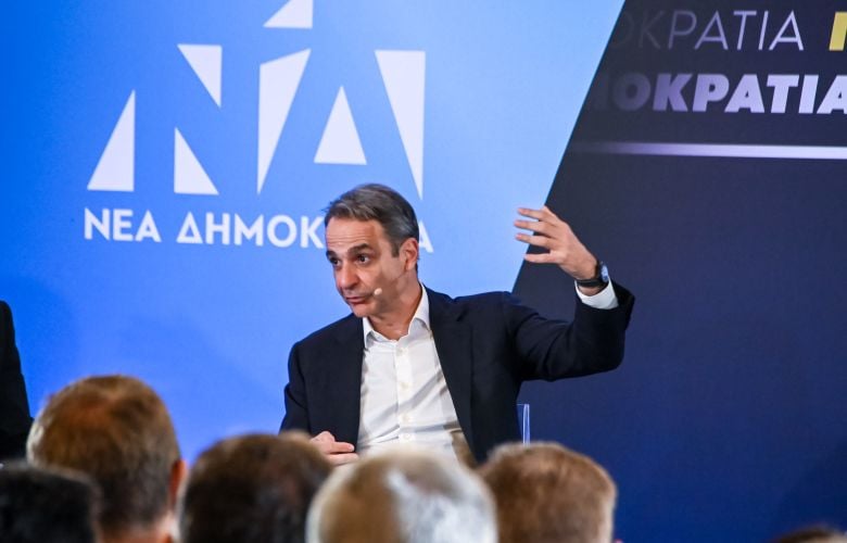 Μητσοτάκης στο προσυνέδριο της ΝΔ στο Ναύπλιο: «Τα 36 δισ. ευρώ από το Ταμείο Ανάκαμψης δεν θα είχαν επενδυθεί χωρίς το επιτελικό κράτος»