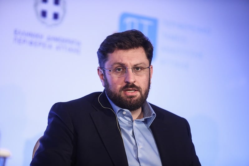 Ζαχαριάδης: Ο Μακάριος Λαζαρίδης, μέσα στην απελπισία του, έχει το θράσος να κατηγορεί τους αριστερούς ως τεμπέληδες