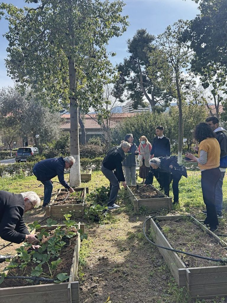 Γηροκομείο Αθηνών: Oταν η φύση γίνεται γέφυρα ζωής • Έλληνας Αγρότης