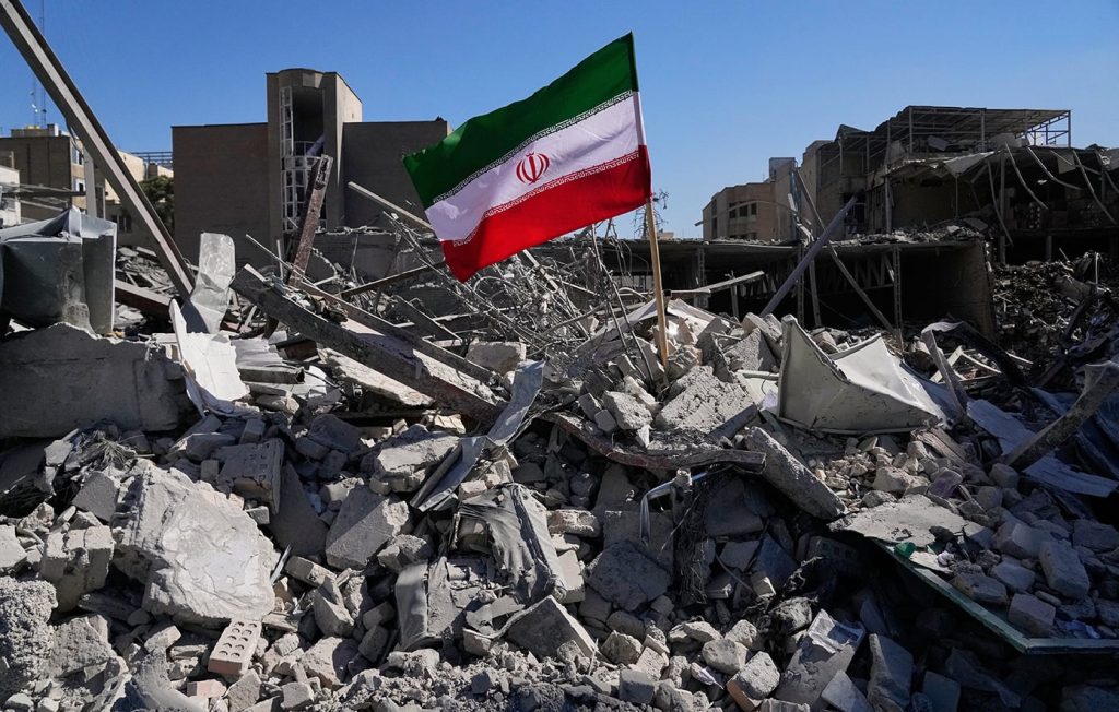 Παράταση του τελεσίγραφου για δύο εβδομάδες ζήτησε από τον Τραμπ ο πρωθυπουργός του Πακιστάν