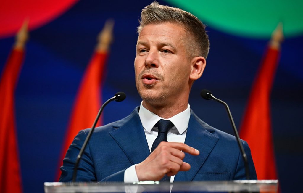 Ο Πέτερ Μάγιαρ ζήτησε από τον πρόεδρο της Ουγγαρίας να παραιτηθεί, σε αντίθετη περίπτωση θα απομακρυνθεί