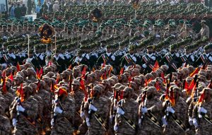 Οι ιρανικός στρατός ξεκινά επιχείρηση έρευνας για τον πιλότο ενός αμερικανικού μαχητικού αεροσκάφους που χτυπήθηκε