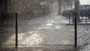 Ισχυρές βροχές σε όλη τη χώρα, μικρή πτώση της θερμοκρασίας