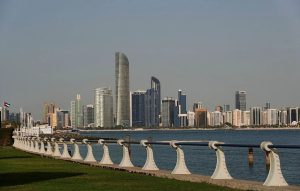 ΗΑΕ: Ένας τραυματίας από την πτώση συντριμμιών drone στο Αμπού Ντάμπι – «Περιστατικό» με drone στη Φουτζάιρα