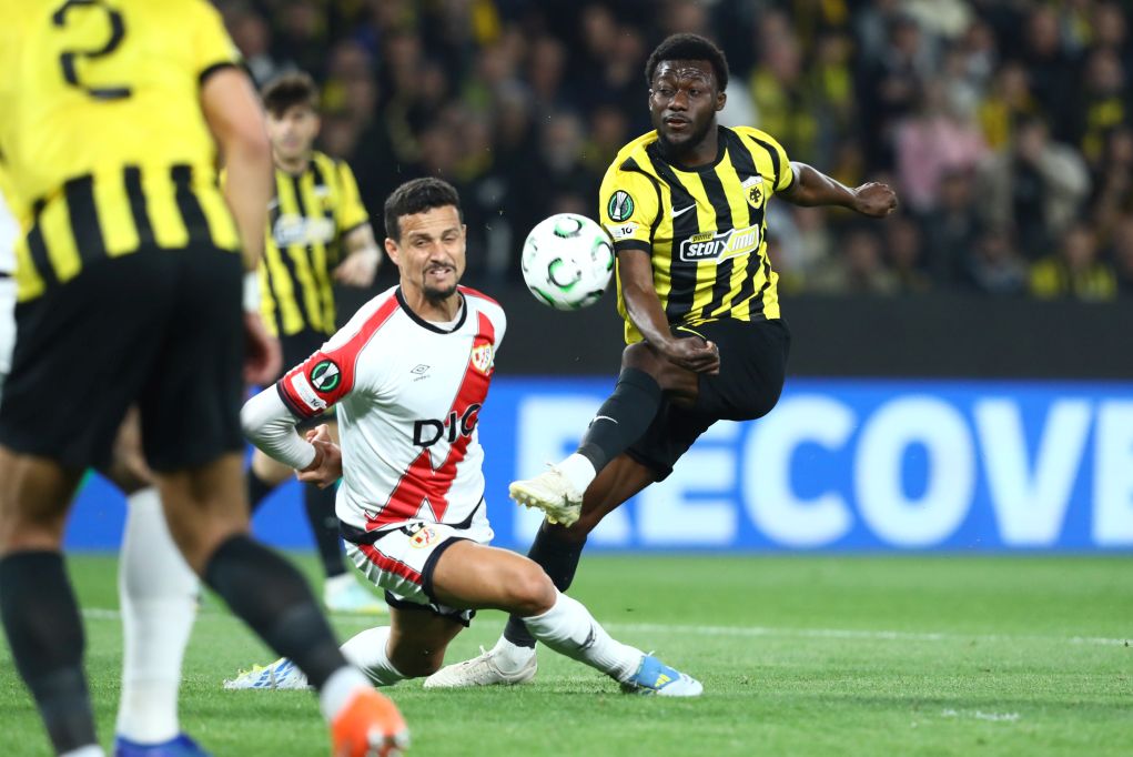 Conference League: «Άγγιξε» το θαύμα (3-1) η ΑΕΚ, αλλά την πρόκριση πήρε η Ράγιο Βαγιεκάνο