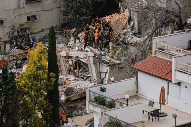 Λίβανος: Η Χεζμπολάχ κάνει λόγο για τρεις επιθέσεις με ρουκέτες και drones κατά του Ισραήλ