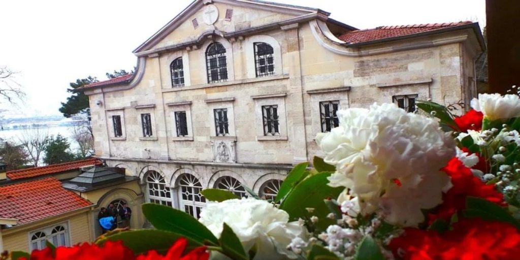 Τη στήριξη Πατριαρχείων και κληρικών της Ομογένειας με νομοσχέδιο εντός του μήνα, ανακοίνωσε η Σοφία Ζαχαράκη