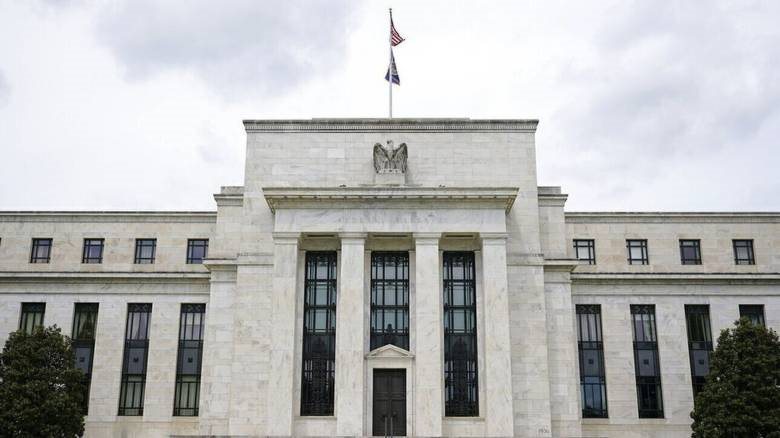 Αυξημένος ο κίνδυνος για πληθωρισμό και απασχόληση λέει η Fed