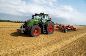 Το Fendt 832 Vario κέντρισε το βλέμμα των Ελλήνων αγροτών στο ντεμπούτο του