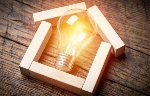 Η ΔΕΗ φέρνει τη δυναμική τιμολόγηση ρεύματος και στα νοικοκυριά με έξυπνο μετρητή