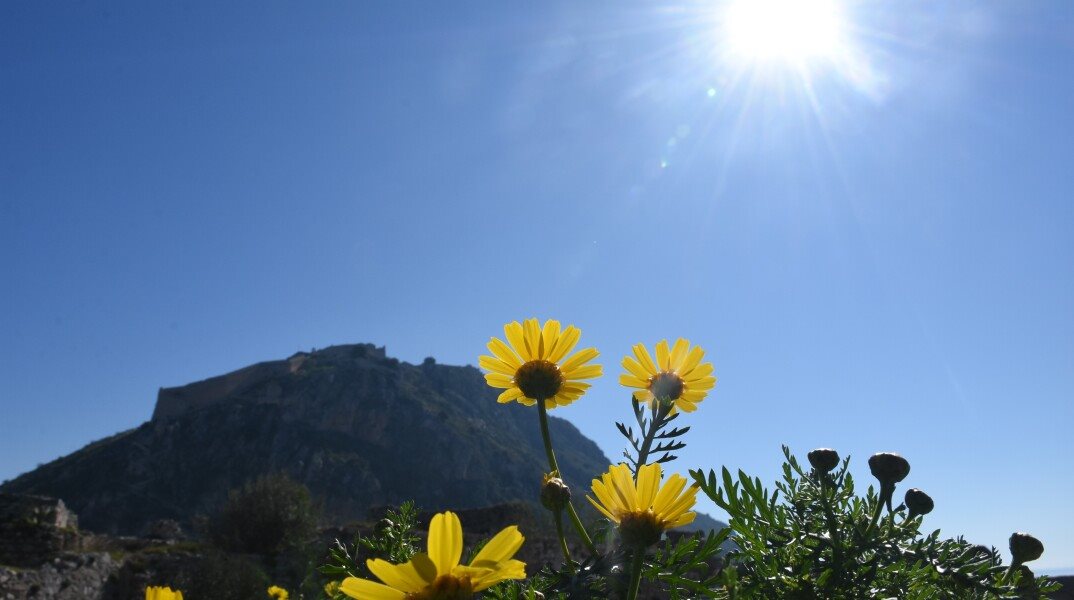 Αίθριος καιρός με άνοδο της θερμοκρασίας σε όλη τη χώρα
