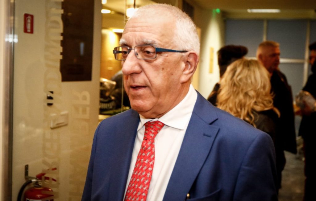 Eυχές για ταχεία ανάρρωση στον Γιώργο Μυλωνάκη από τον πρόεδρο της Βουλής