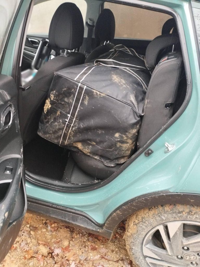 Καστοριά: Ανθρωποκυνηγητό για τη σύλληψη 43χρονου που μετέφερε 76 κιλά κάνναβης