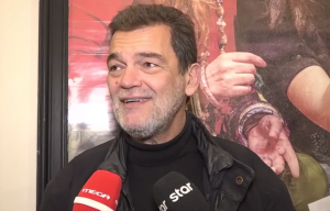 Κωνσταντίνος Καζάκος: Δεν βλέπω τη μητέρα μου στο πρόσωπο της κόρης μου