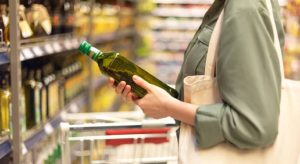 Οι τιμές ελαιολάδων στα SuperMarket υποχωρούν • Έλληνας Αγρότης