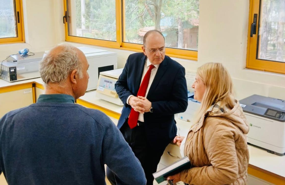 Επιτάχυνση εργαστηριακών ελέγχων για επιζωοτίες ζητά το ΥΠΑΑΤ