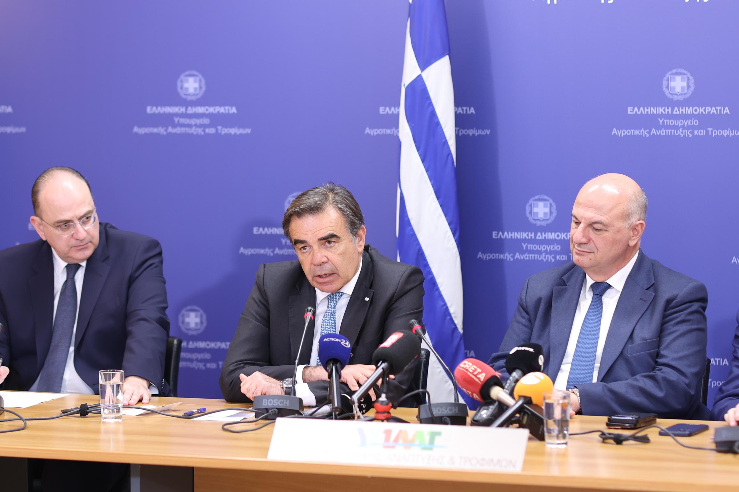 Το ρεκόρ σύντομης θητείας στο ΥΠΑΑΤ κατέρριψε ο πρώην υφ. Μακάριος Λαζαρίδης