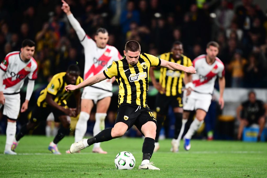 Conference League: «Άγγιξε» το θαύμα (3-1) η ΑΕΚ, αλλά την πρόκριση πήρε η Ράγιο Βαγιεκάνο