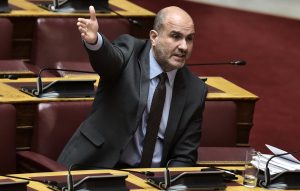 Δημήτρης Μαρκόπουλος: Ανυπόστατες οι φήμες περί μη ύπαρξης πανεπιστημιακού πτυχίου