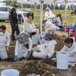 Ακτιβιστές που αναζητούν εξαφανισμένους ανθρώπους στο Μεξικό ανακάλυψαν περισσότερα από 1.000 θραύσματα οστών σε λίμνη