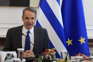 Βράζει η ΚΟ της Νέας Δημοκρατίας στη σκιά των δικογραφιών