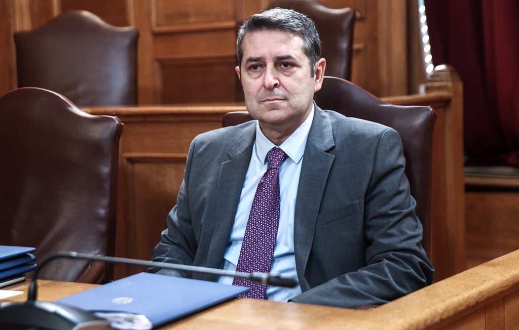 Στο νοσοκομείο «Ευαγγελισμός» μεταφέρθηκε ο Γιώργος Μυλωνάκης – Υπέστη λιποθυμικό επεισόδιο