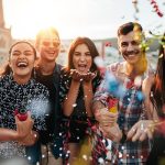 Youth pass 2026: Ξεκίνησαν οι αιτήσεις για το επίδομα 150 ευρώ σε νέους 18-19 ετών