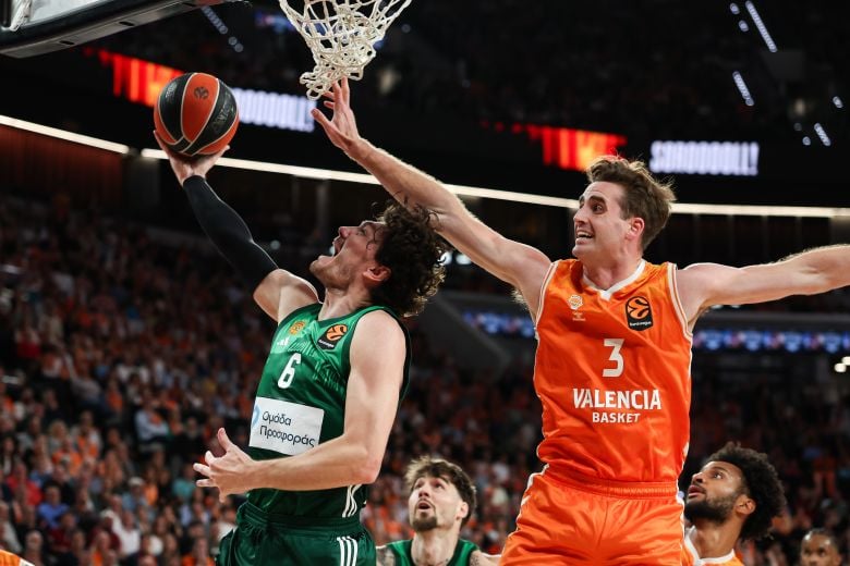 Euroleague play off: «Πήρε» τη νίκη και το πλεονέκτημα έδρας ο Παναθηναϊκός στο «σπίτι» της Βαλένθια