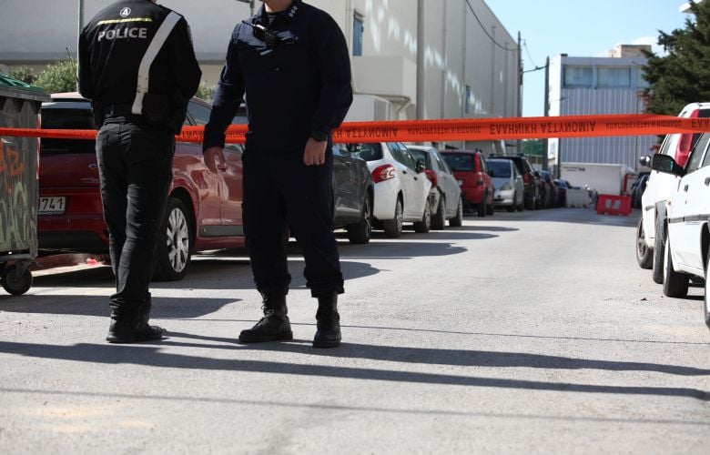 Aποκαταστάθηκε η κυκλοφορία των οχημάτων στην περιοχή των Πετραλώνων