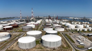 Έπεσε 5% η τιμή πετρελαίου με ελπίδα για λήξη του πολέμου σύντομα