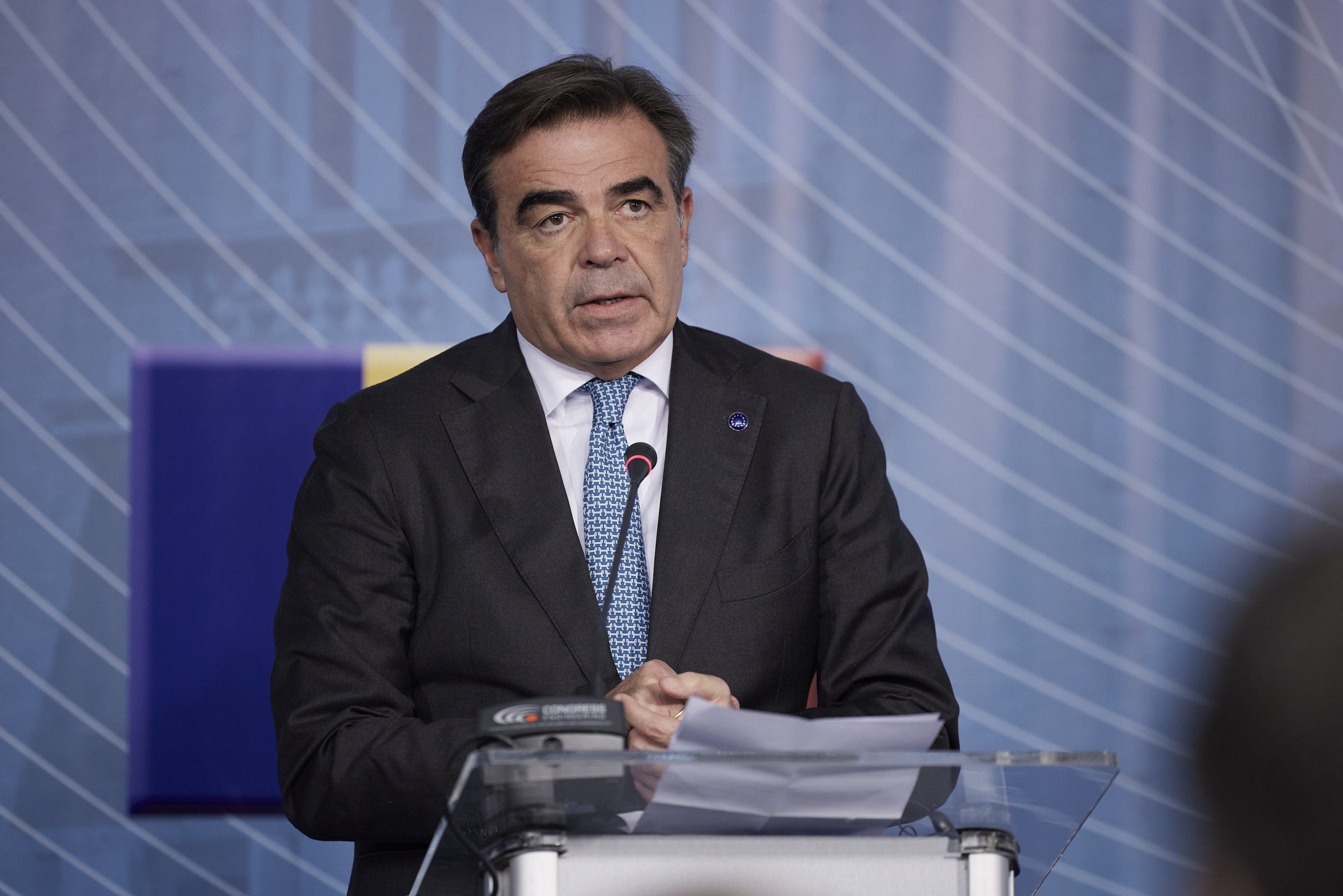 Σε επείγουσα σύσκεψη καλεί κτηνοτρόφους Λέσβου ο Σχοινάς