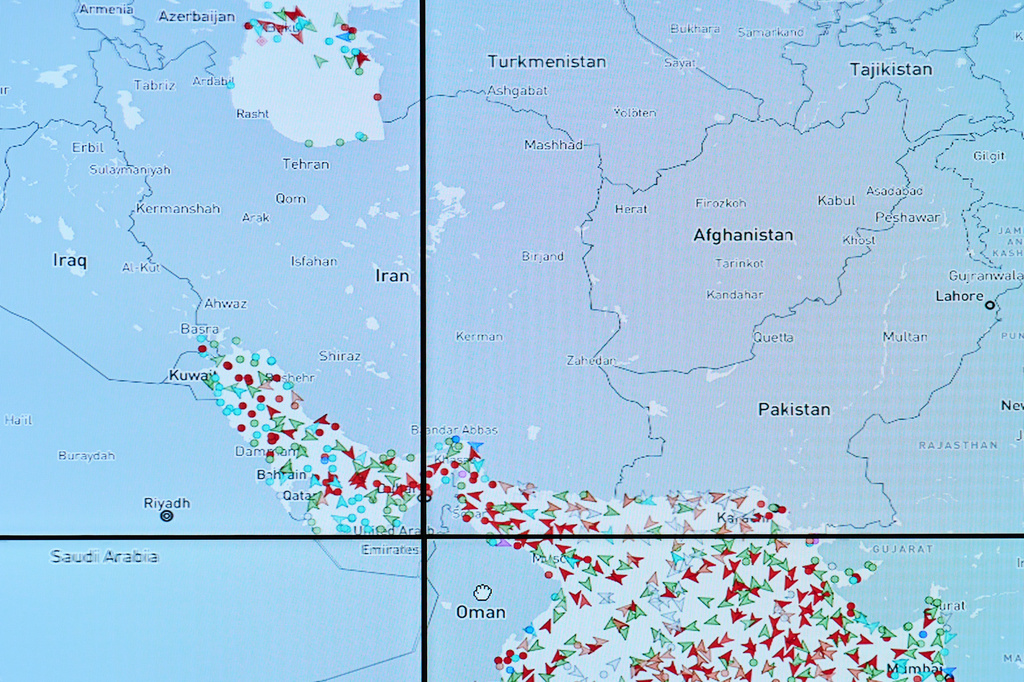 Live: Οι Φρουροί της Επανάστασης έκλεισαν και πάλι τα Στενά του Ορμούζ καθώς οι ΗΠΑ αρνούνται να τερματίσουν τον αποκλεισμό των λιμανιών του Ιράν