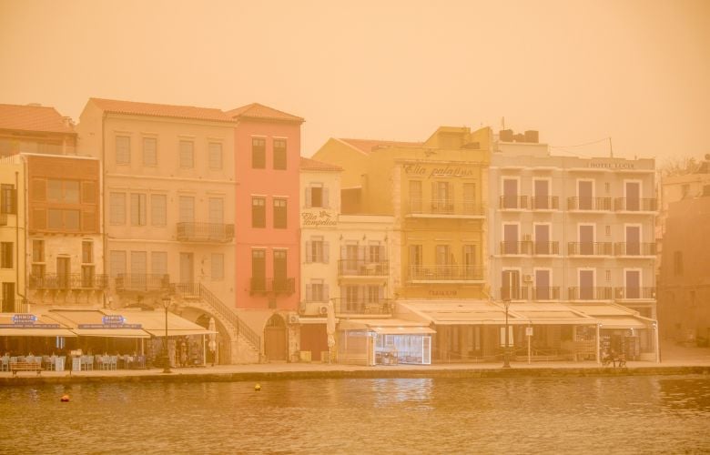 Η αφρικανική σκόνη «έπνιξε» χθες την Κρήτη – Σε τιμές ρεκόρ οι συγκεντρώσεις της