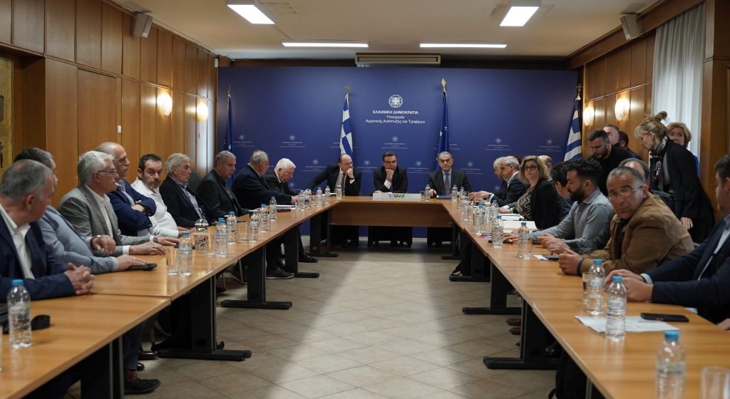 Άρση απαγόρευσης για τα ώριμα τυριά Λέσβου - Συνεχίζονται οι κινητοποιήσεις μέχρι την αποζημίωση • Έλληνας Αγρότης