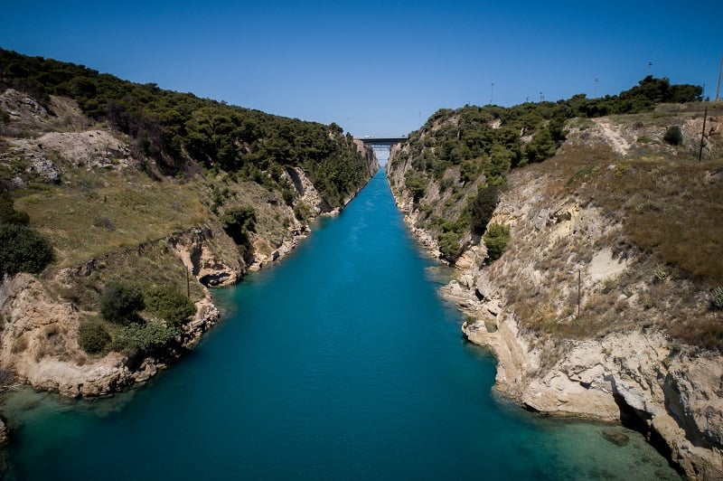 Συναγερμός στη Διώρυγα της Κορίνθου: Τραυματίστηκε 15χρονη που έπεσε από ύψος 50 μέτρων στον Ισθμό