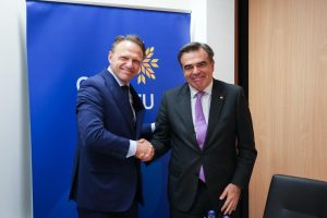 Στροφή σε στρατηγική πρόληψης για κρίσεις προκρίνει ο Σχοινάς