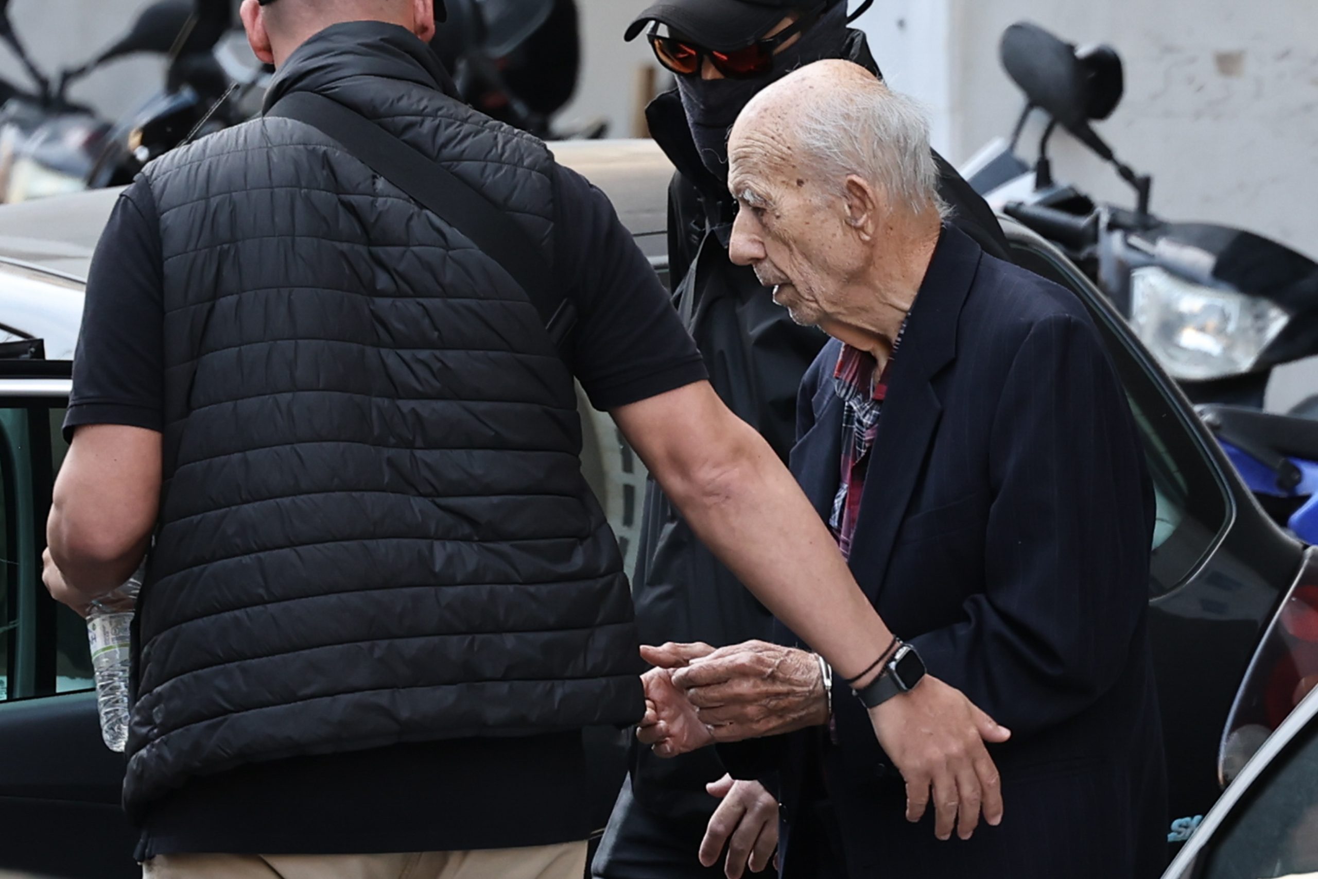 Δικηγόρος 89χρονου που άνοιξε πυρ σε ΕΦΚΑ και Εφετείο στο ΕΡΤnews: Η προσωρινή κράτηση θέτει σε κίνδυνο την υγεία και τη ζωή του - ertnews.gr