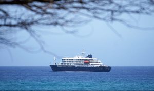 Συνεχίζεται το θρίλερ με το κρουαζιερόπλοιο στον Ατλαντικό: Eπτά τα κρούσματα χανταϊού – Σχέδιο εκκένωσης με ιατρικά αεροσκάφη
