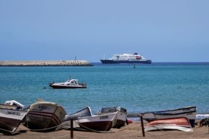 Αναζητούνται 82 επιβάτες αεροσκάφους, όπου επέβαινε μία γυναίκα η οποία πέθανε από χανταϊό μετά την αποβίβασή της από το κρουαζιερόπλοιο