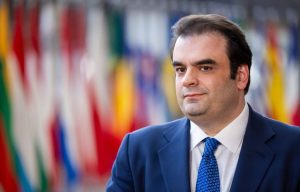 Πιερρακάκης από Eurogroup: «Να μην γίνει το Στενό του Ορμούζ “διόδια”»