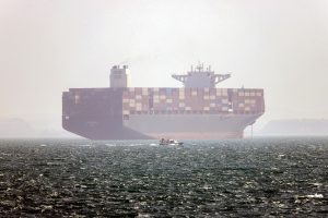Πολυεπίπεδη η αμερικανική προστασία στα Στενά του Ορμούζ